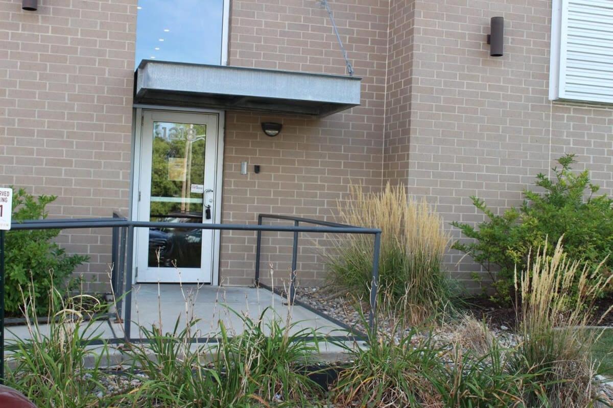 Spacious 2Br Suite Plus Patio Near Iowa State エームズ エクステリア 写真