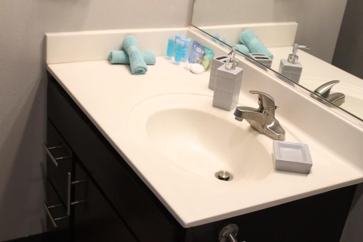 Spacious 2Br Suite Plus Patio Near Iowa State エームズ エクステリア 写真