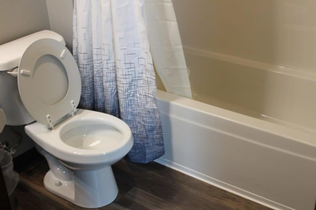 Spacious 2Br Suite Plus Patio Near Iowa State エームズ エクステリア 写真