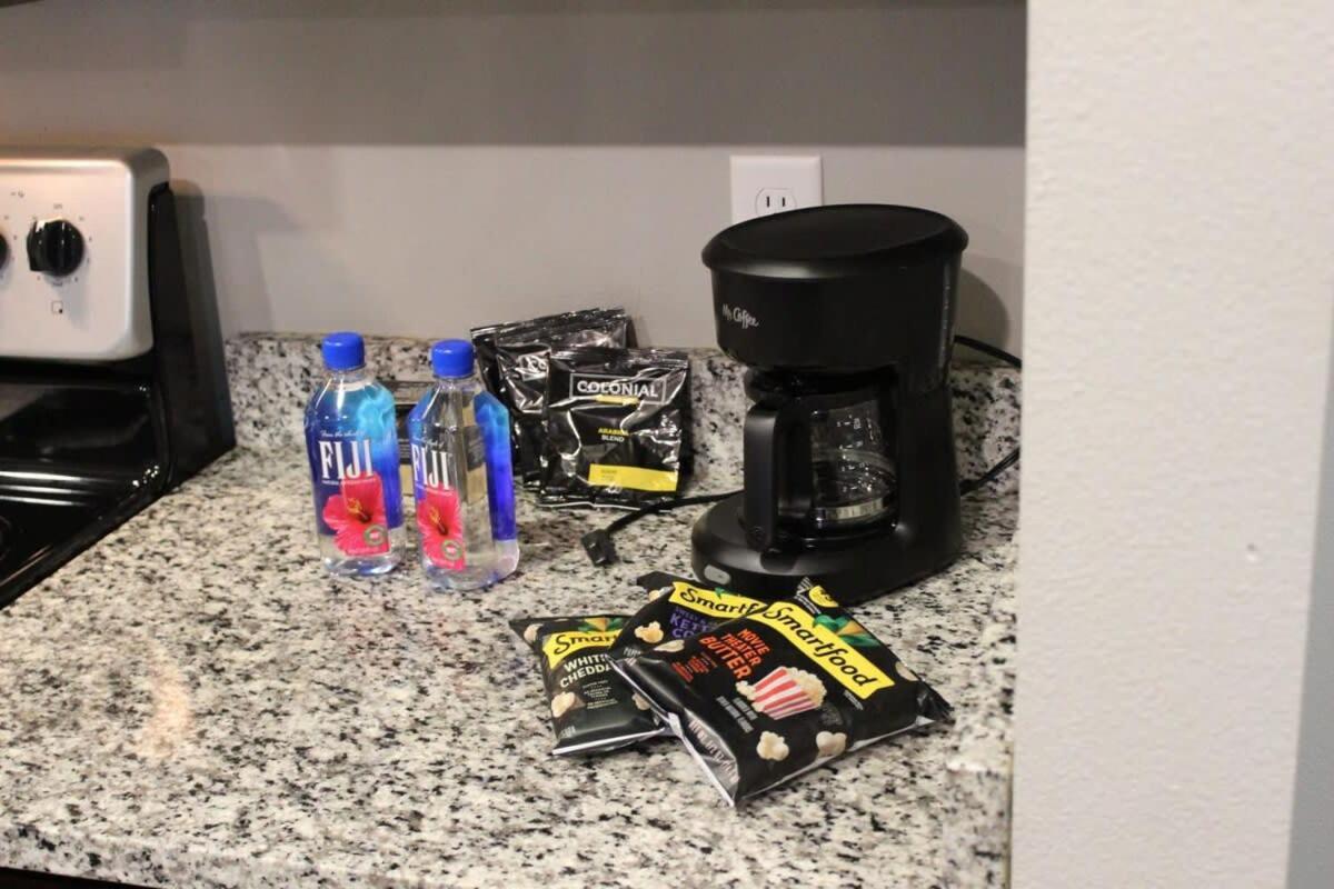 Spacious 2Br Suite Plus Patio Near Iowa State エームズ エクステリア 写真